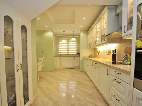 Prodaja, kuća, 222m², Donja Lastva, Tivat - image 13