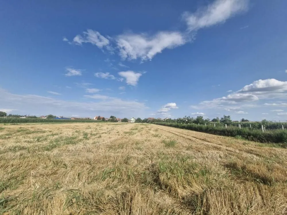 Prodaja, plac, 4100m², Batajnica, Beograd