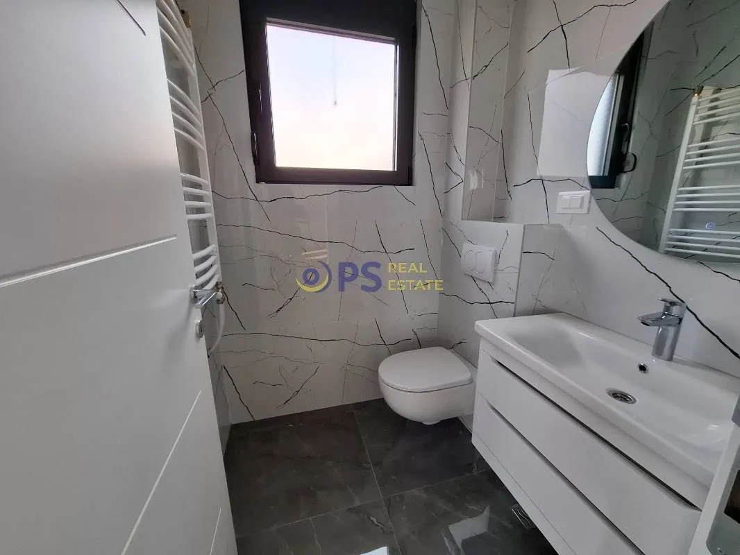 Izdavanje, kuća, 400m², Bar, Crna Gora