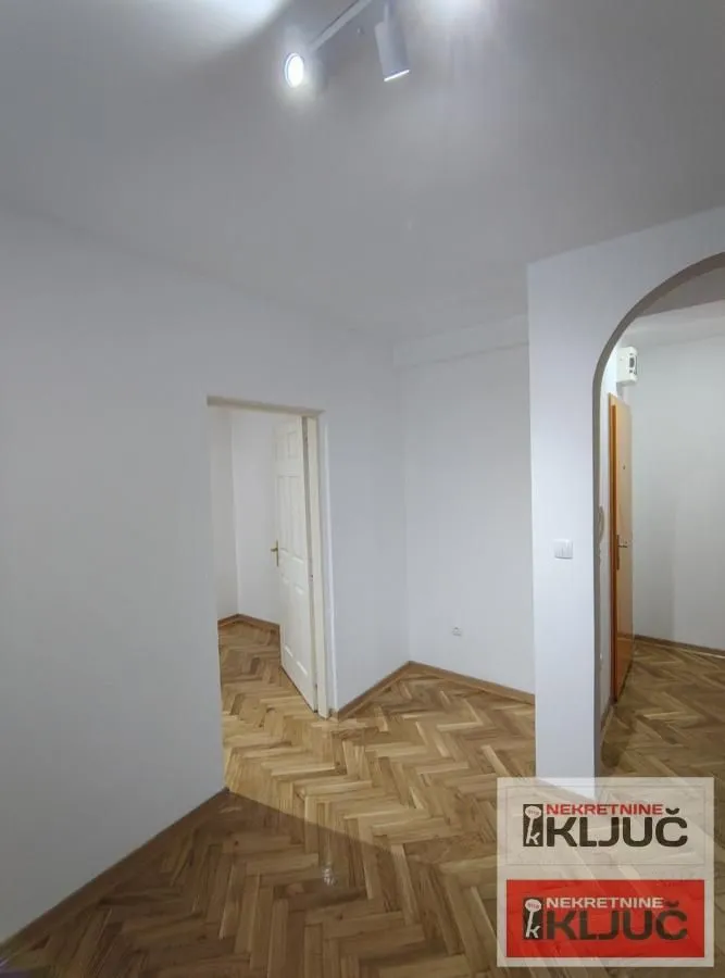 Prodaja, dvosoban stan, 40m², Grbavica, Novi Sad Sve Podlokacije