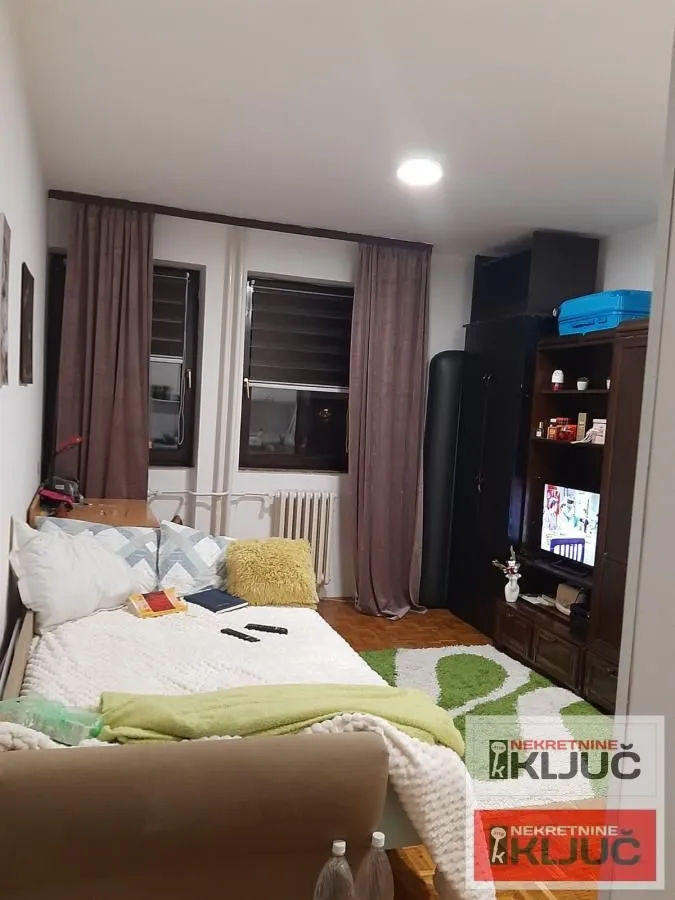 Prodaja, garsonjera, 22m², Bulevar Oslobodjenja, Novi Sad Sve Podlokacije