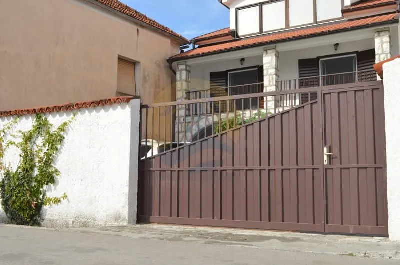 Prodaja, kuća, 300m², Bijela, Herceg Novi