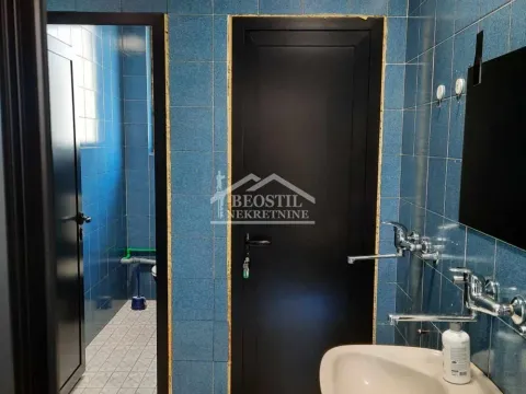 Izdavanje, poslovni prostor, 200m², Lekino Brdo, Voždovac Sve Podlokacije - image 3