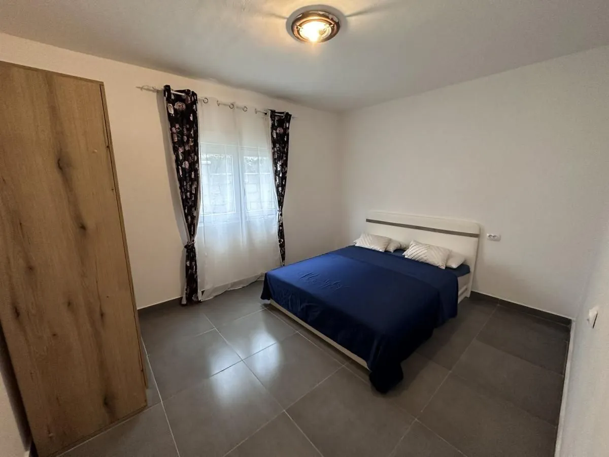 Sale, house, 120m², Bar, Crna Gora