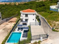 Rent, house, 318m², Reževići, Budva - image 5