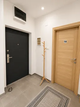 Izdavanje, dvosoban stan, 66m², Pobrežje, Podgorica - image 10