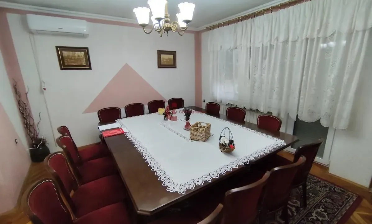 Prodaja, kuća, 183m², Bajmok, Subotica