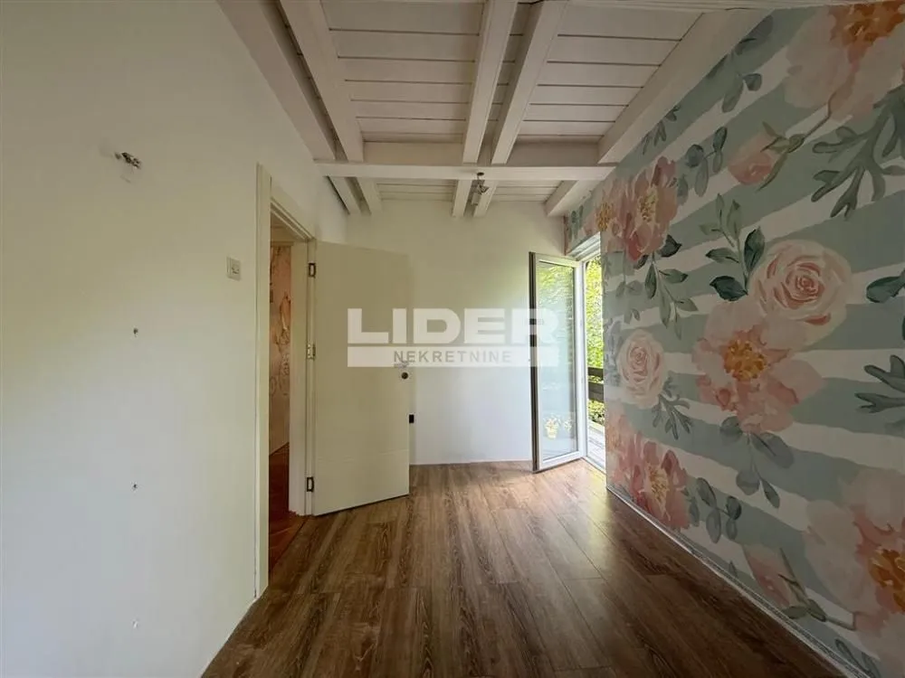 Izdavanje, kuća, 150m², Savski Venac, Beograd