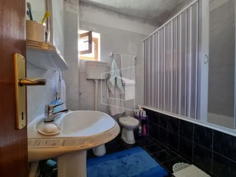 Izdavanje, poslovni prostor, 67m², Stari Aerodrom, Podgorica - image 10