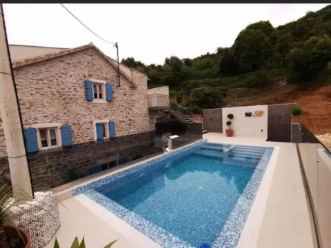 Prodaja, kuća, 105m², Tivat, Crna Gora - image 2