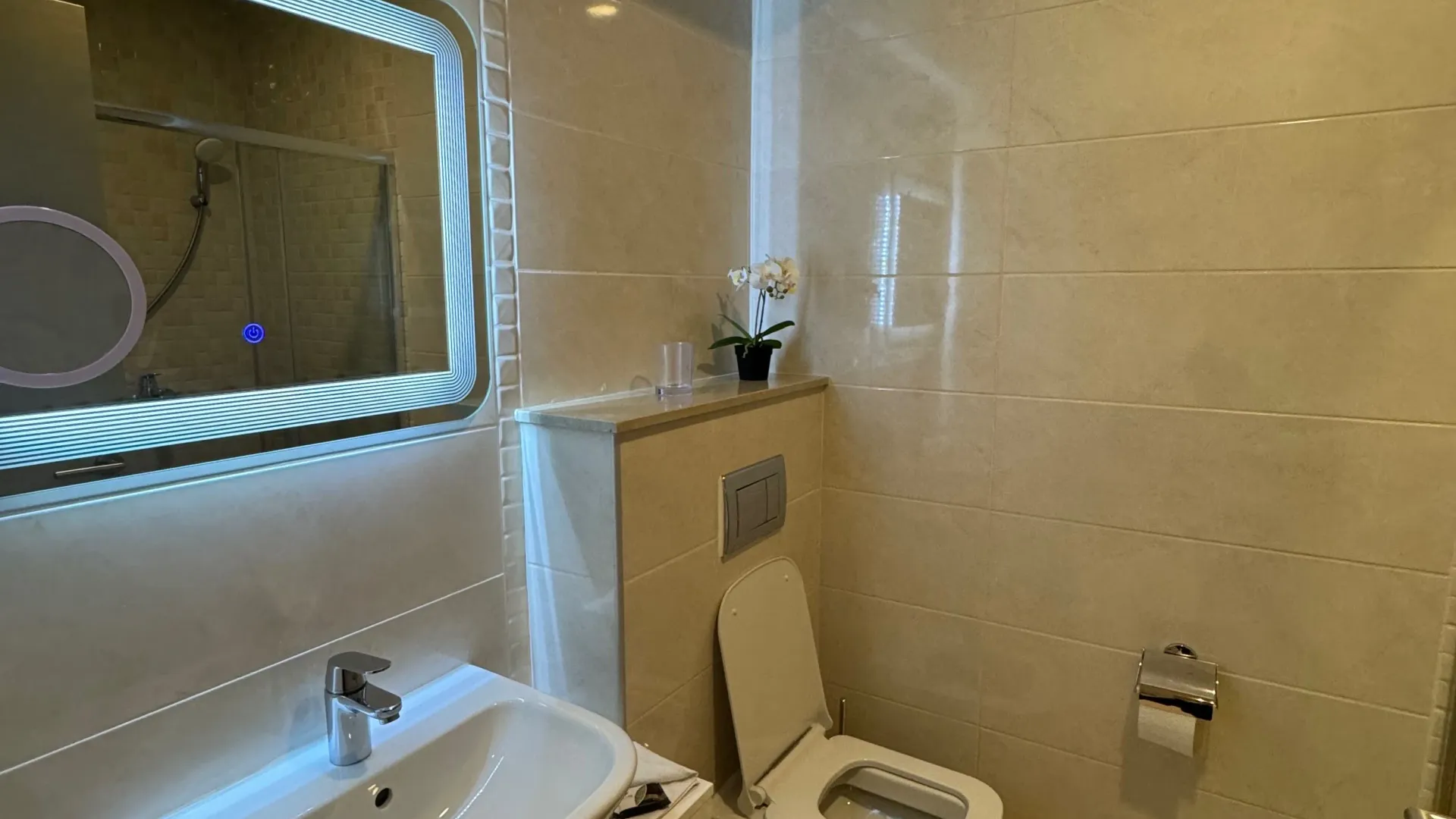 Rent, one bedroom apartment, 49m², Bečići, Budva
