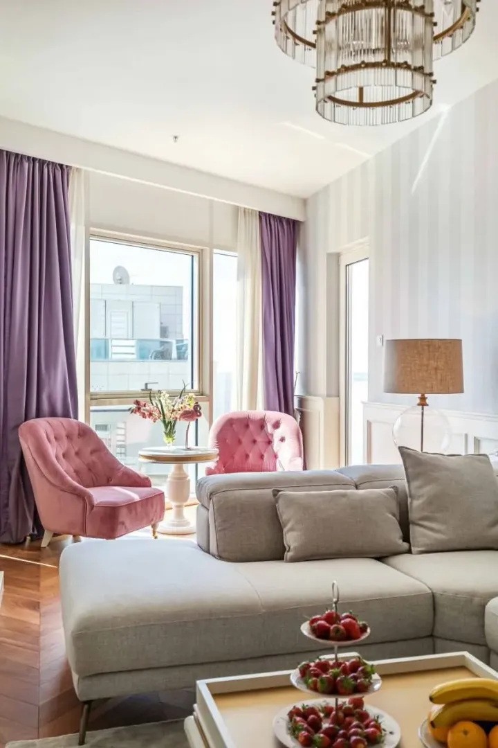 Izdavanje, jednosoban stan, 77m², Tre Canne, Budva