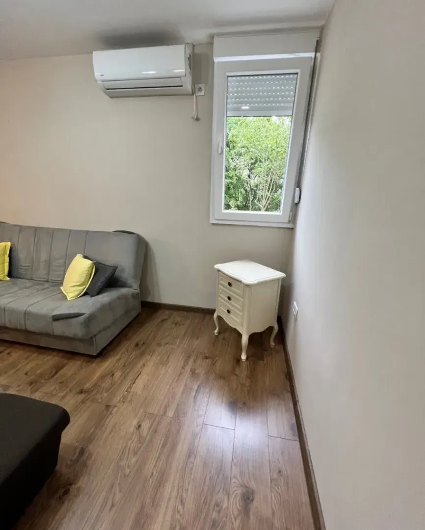 Rent, studio apartment, 32m², Blok 5, Podgorica