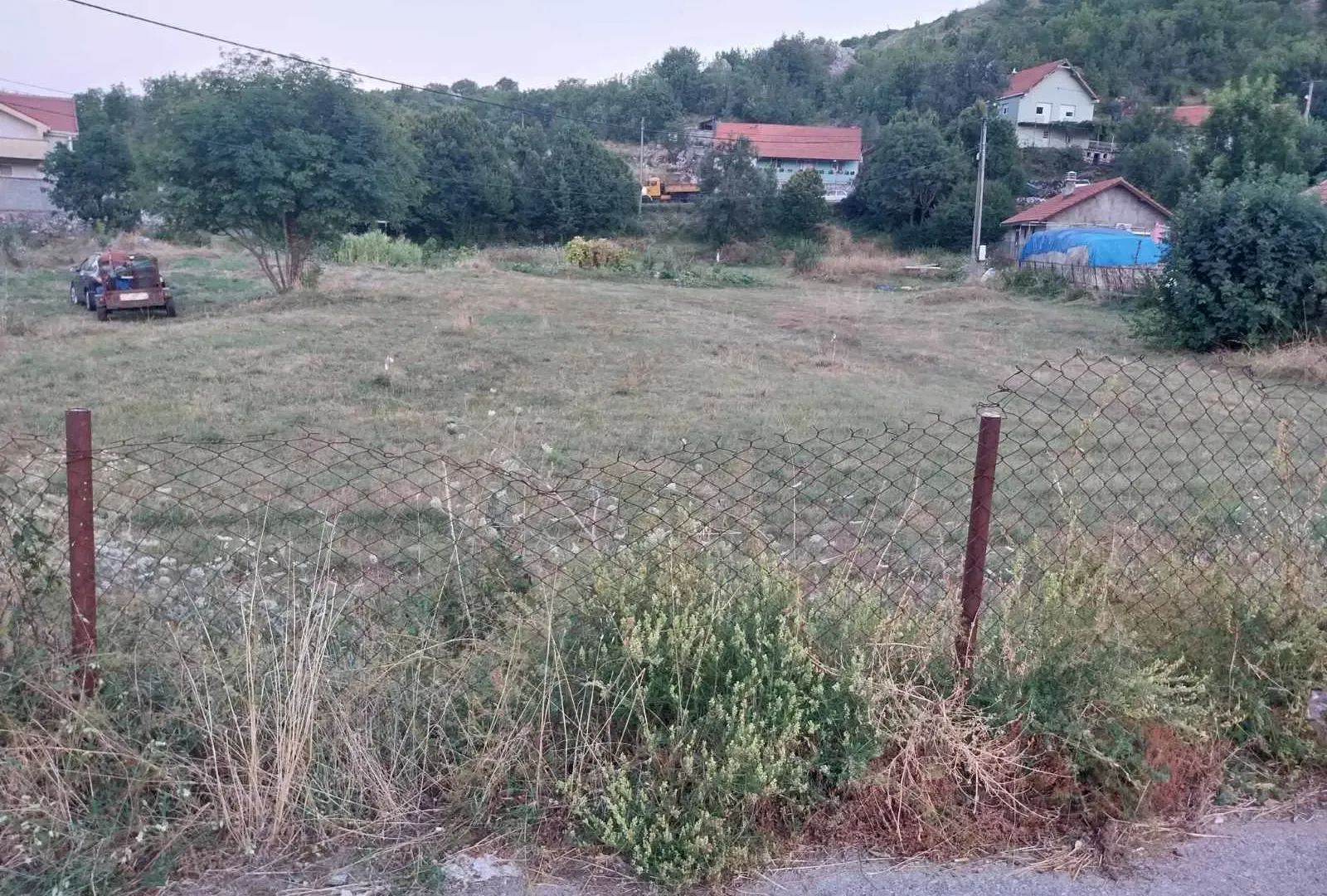 Prodaja, plac, 1300m², Cetinje, Crna Gora