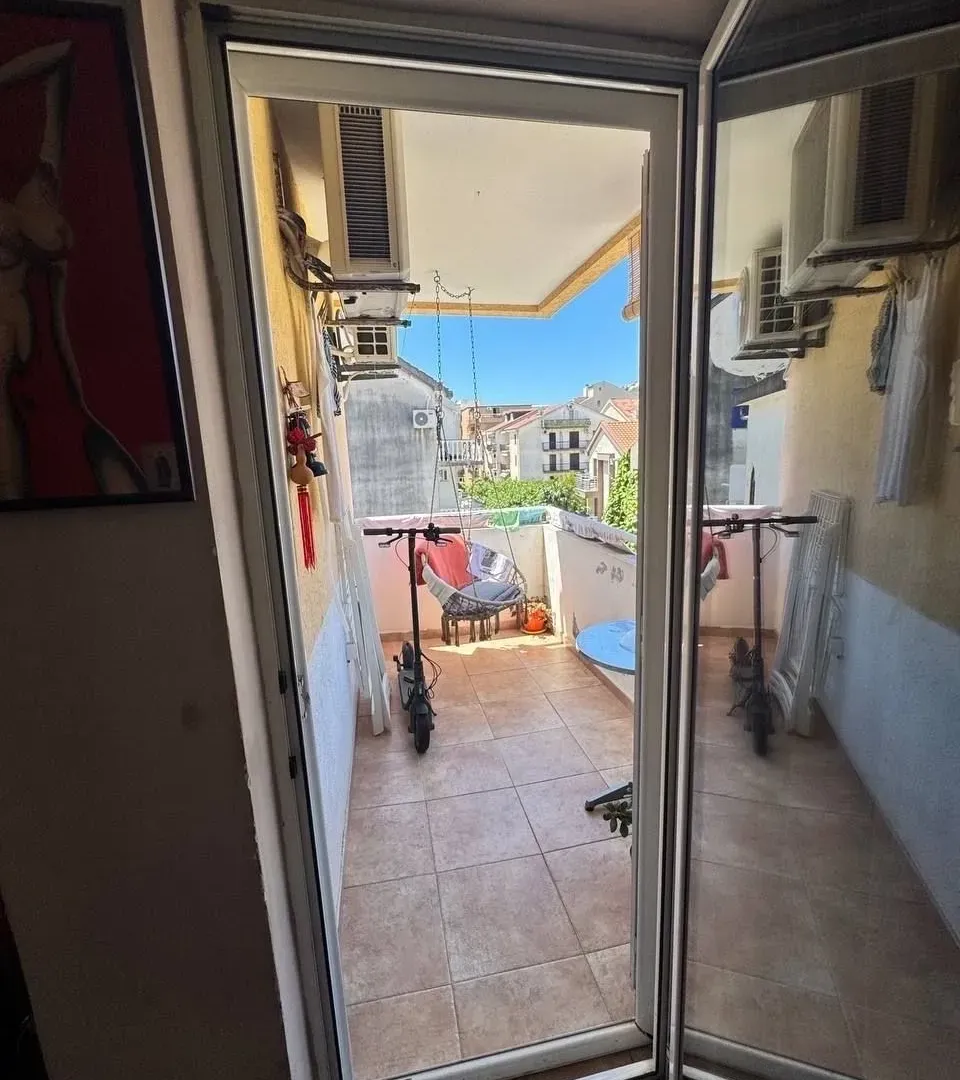 Prodaja, dvosoban stan, 61m², Gospoština, Budva