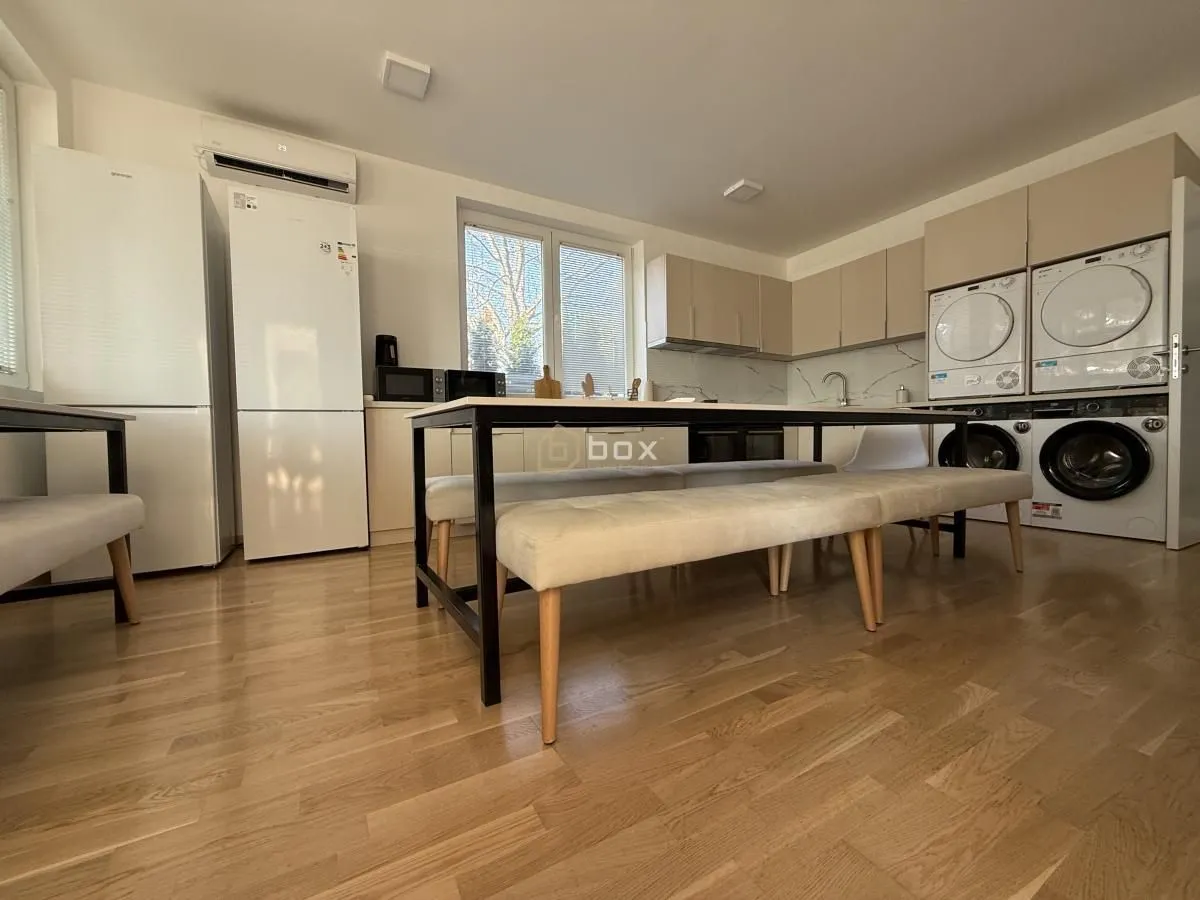 Prodaja, četvorosoban stan, 132m², Niška Banja, Niš