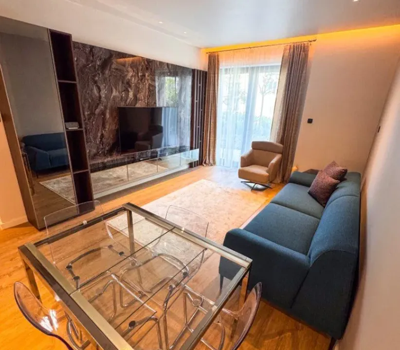 Izdavanje, jednosoban stan, 106m², Porto Montenegro, Tivat