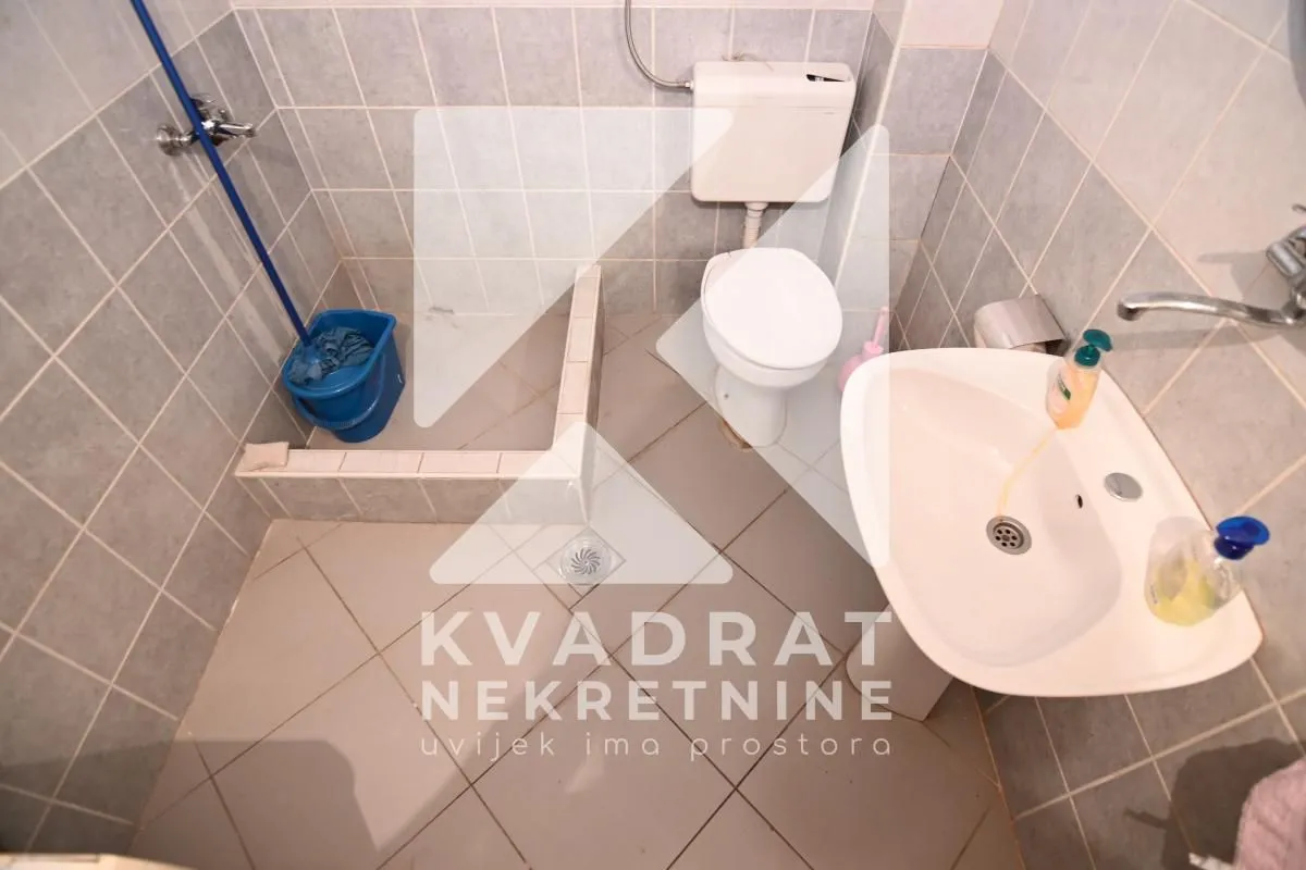 Sale, house, 300m², Zlatica, Podgorica