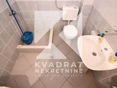 Sale, house, 300m², Zlatica, Podgorica - image 14