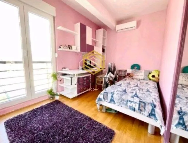 Izdavanje, dvosoban stan, 60m², Stari Aerodrom, Podgorica