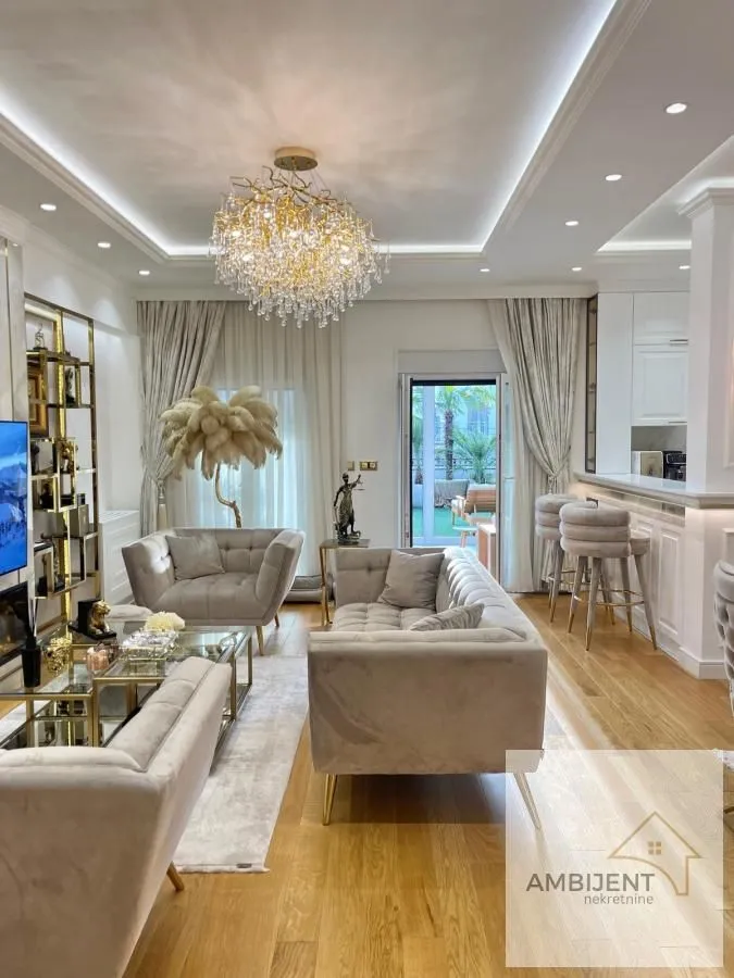 Prodaja, četvorosoban stan, 175m², Savski Venac, Beograd