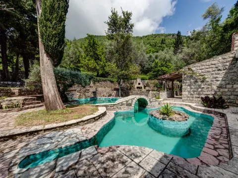 Izdavanje, kuća, 200m², Kotor, Crna Gora - image 5