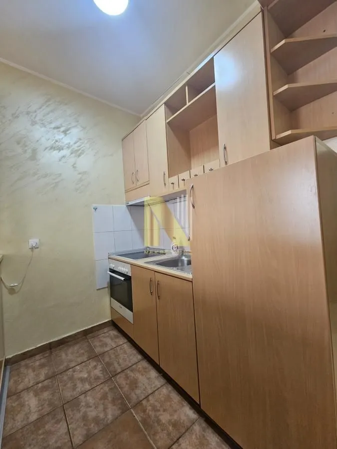 Izdavanje, garsonjera, 30m², Centar, Novi Sad