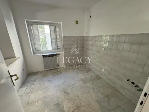 Prodaja, kuća, 600m², Voždovačka Crkva, Voždovac Sve Podlokacije - image 4