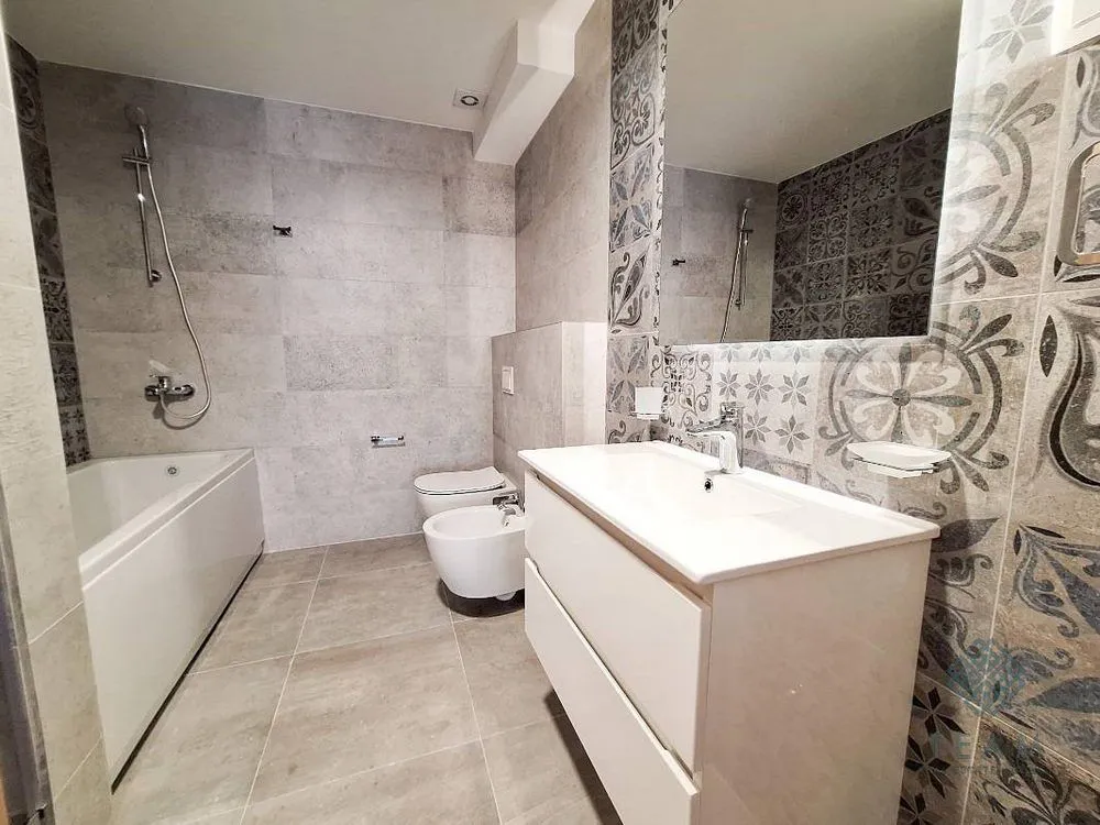 Rent, four bedroom apartment, 136m², Master Kvart, Podgorica