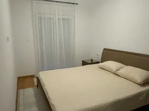 Izdavanje, jednosoban stan, 50m², Stari Aerodrom, Podgorica - image 5