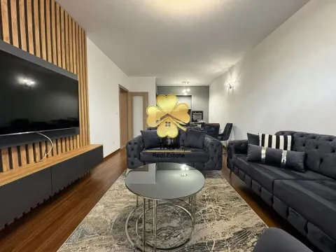 Izdavanje, dvosoban stan, 75m², Master Kvart, Podgorica