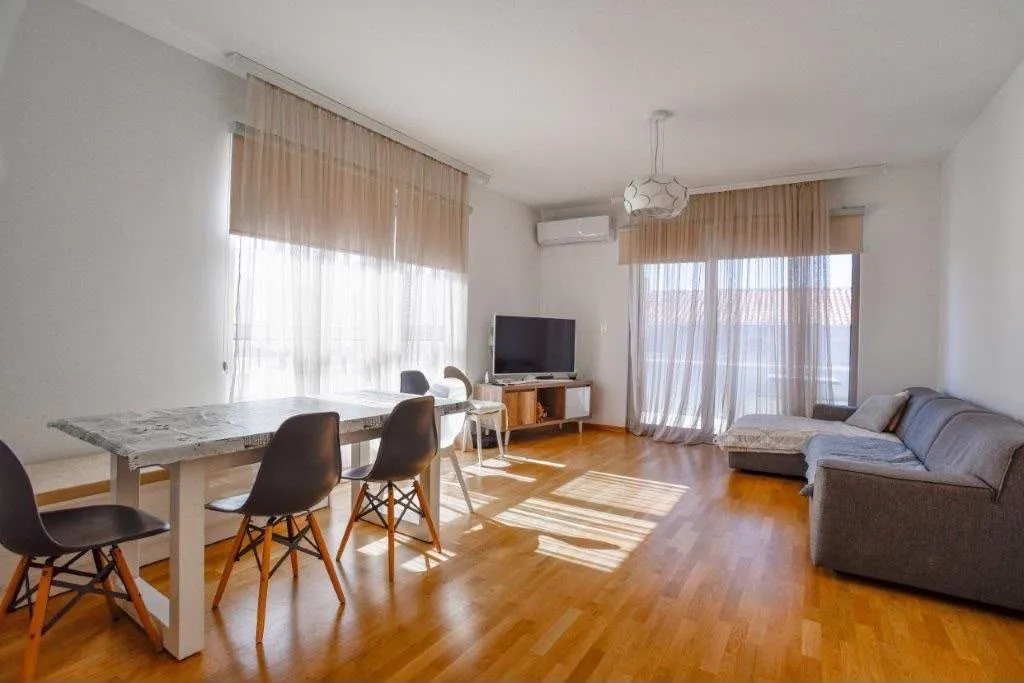 Prodaja, trosoban stan, 94m², Bečići, Budva