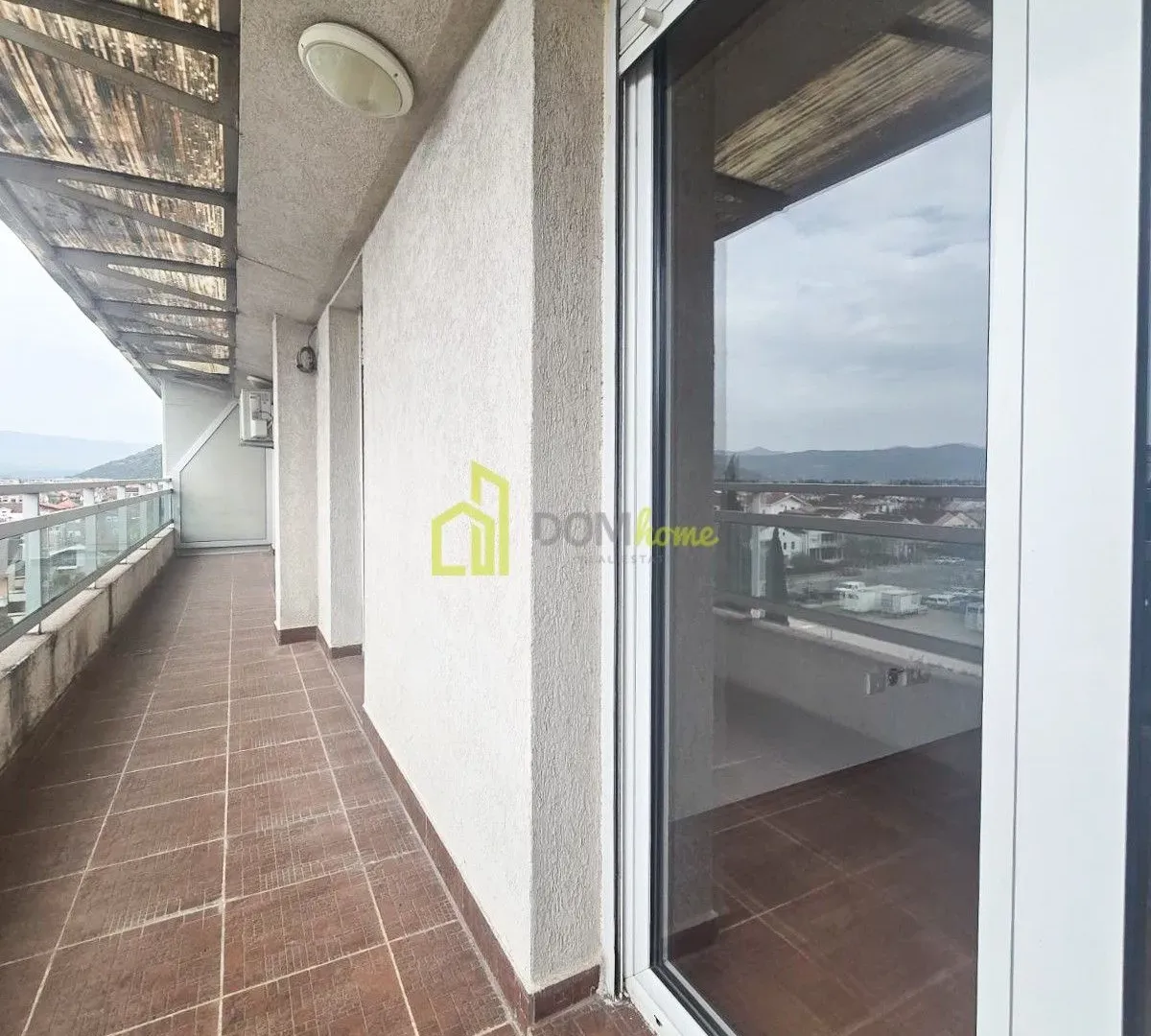 Prodaja, dvosoban stan, 70m², Blok 9, Podgorica