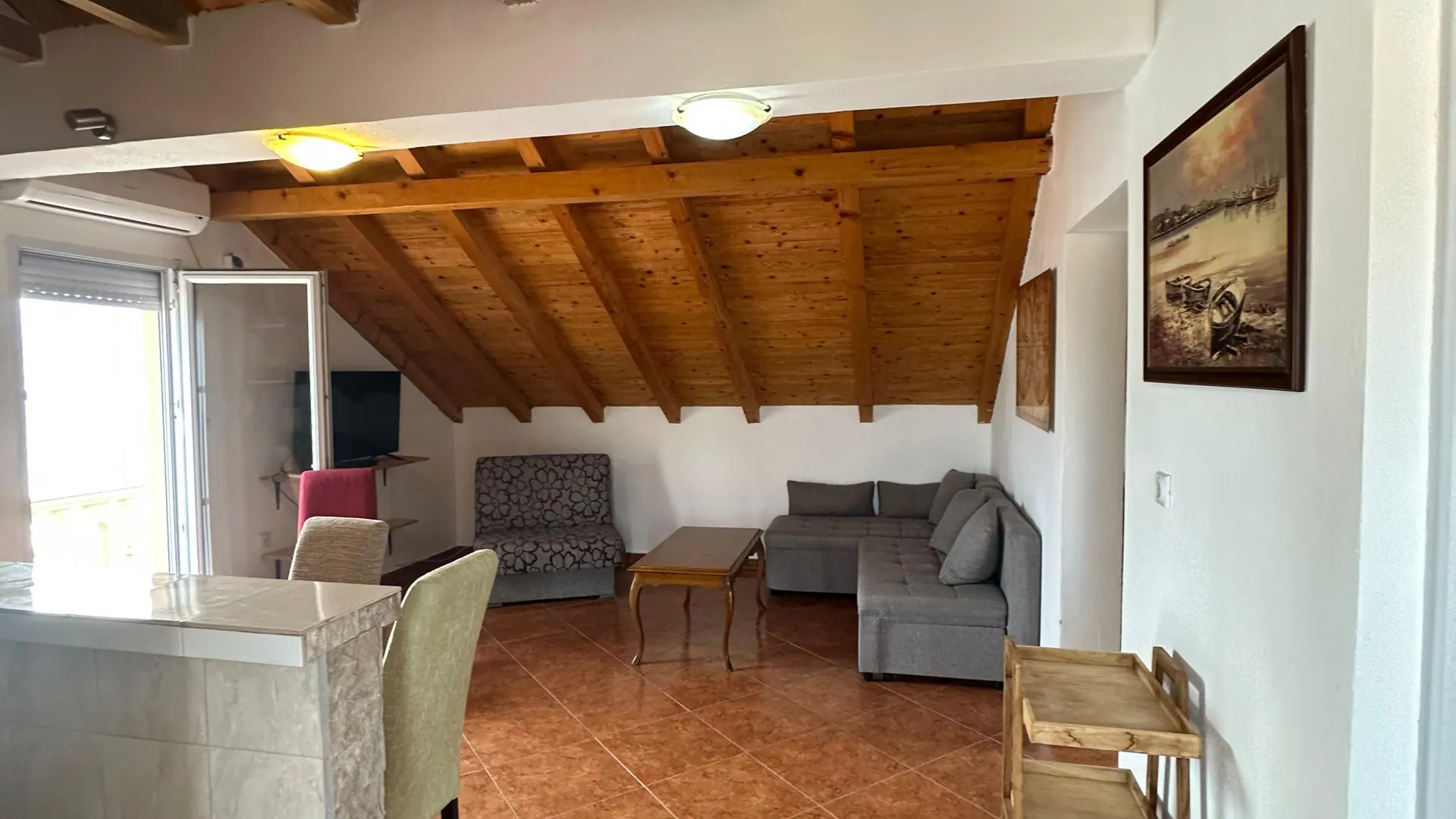 Izdavanje, kuća, 180m², Krašići, Tivat