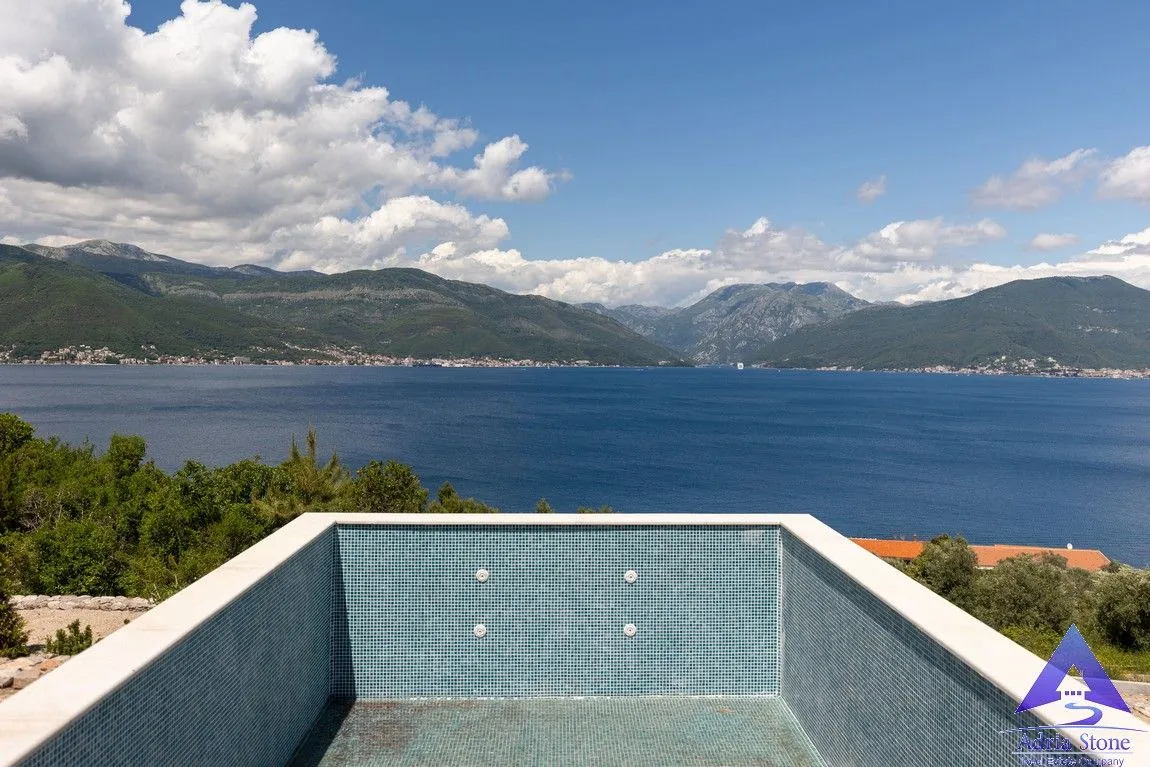 Prodaja, kuća, 328m², Krašići, Tivat