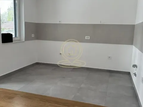 Izdavanje, dvosoban stan, 46m², Adamovićevo Naselje, Novi Sad Sve Podlokacije - image 3