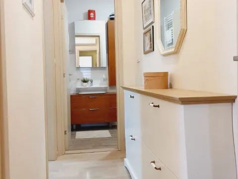 Izdavanje, trosoban stan, 100m², City Kvart, Podgorica - image 11