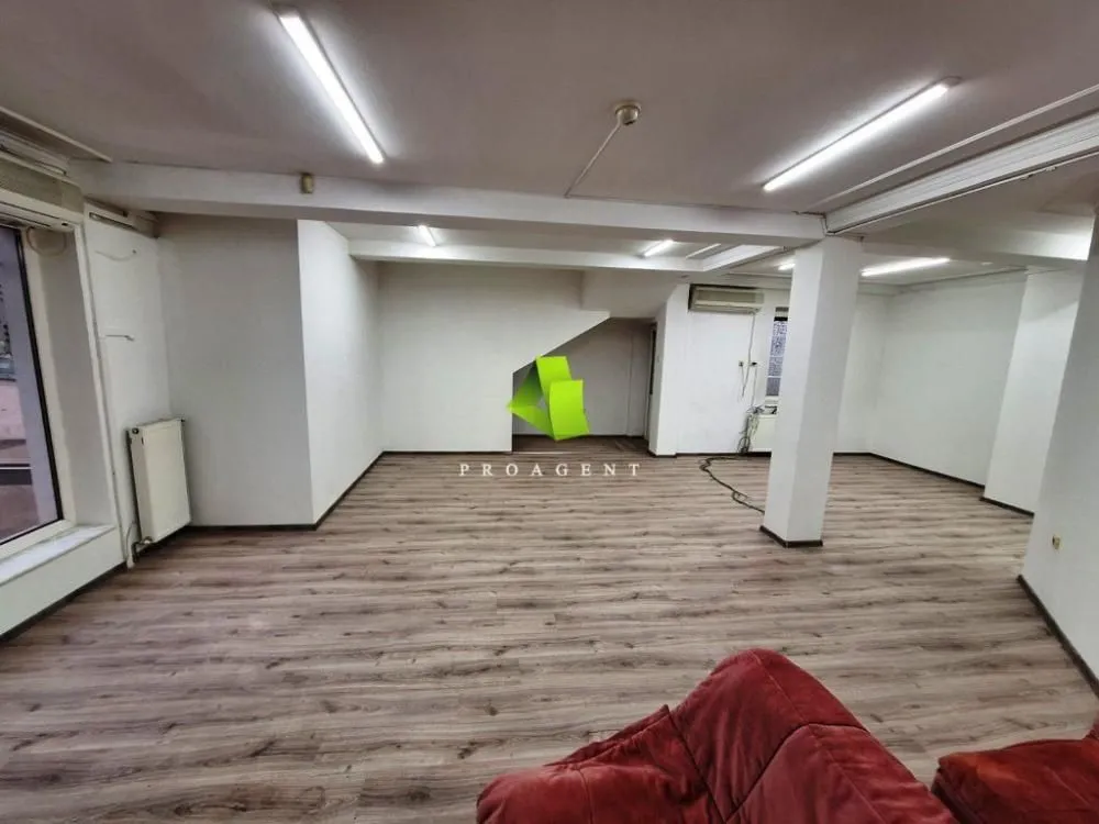 Rent, office space, 620m², Medijana, Niš
