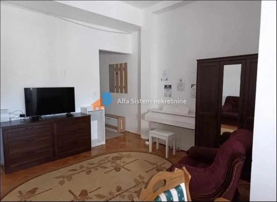 Rent, three bedroom apartment, 80m², Savski Venac, Beograd