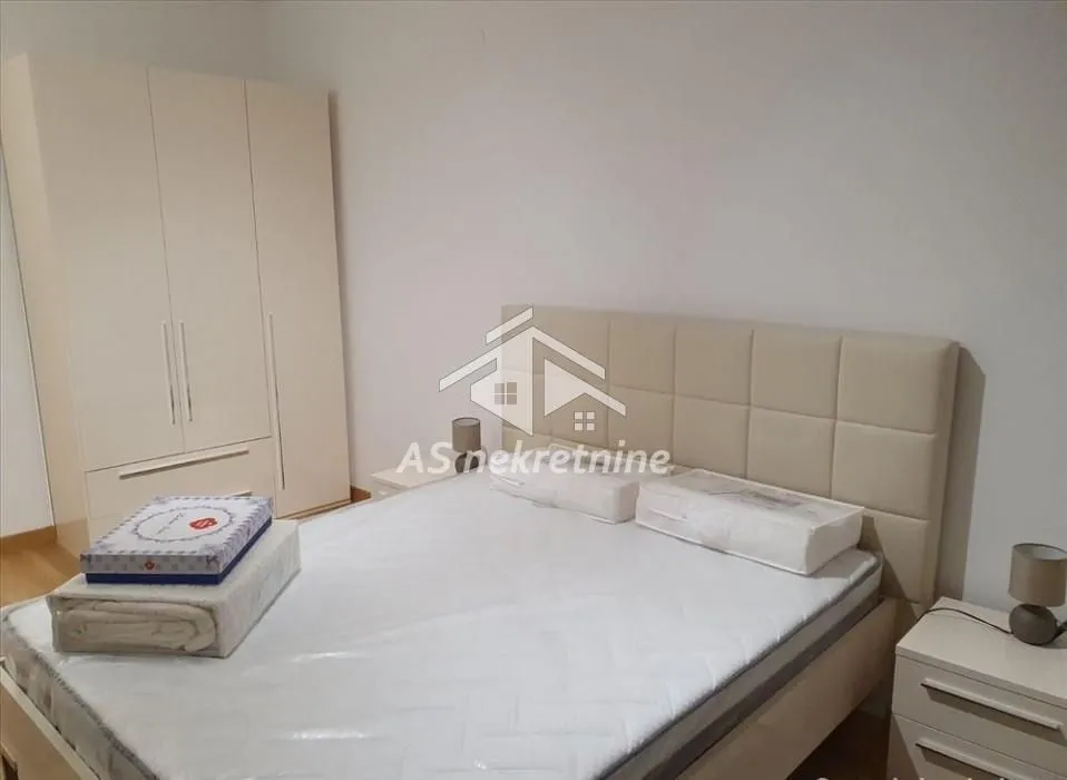 Rent, four bedroom apartment, 105m², Novi Beograd Blok 65, Novi Beograd Sve Podlokacije