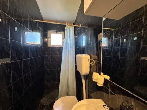 Izdavanje, dvosoban stan, 80m², Šušanj, Bar - image 7