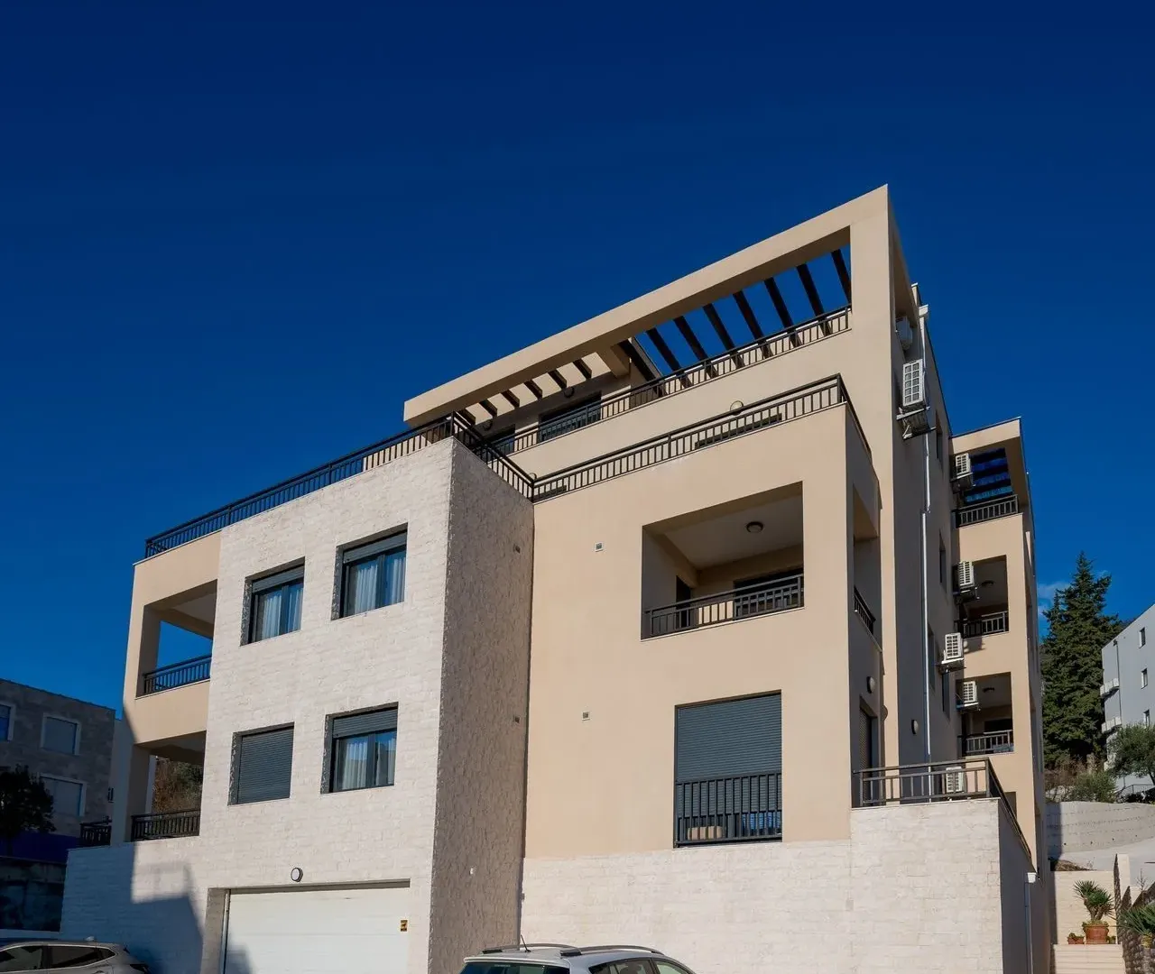 Prodaja, dvosoban stan, 63m², Tivat, Crna Gora