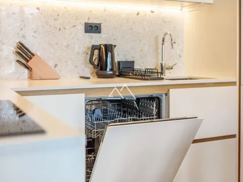 Prodaja, jednosoban stan, 55m², Centar, Tivat - image 15