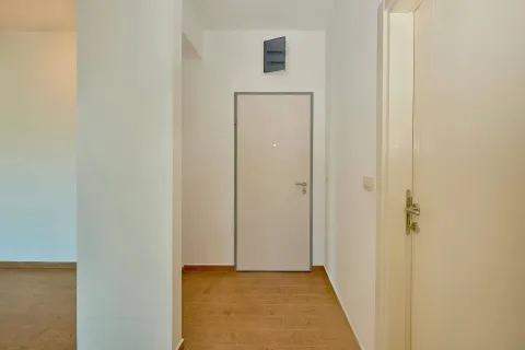 Sale, one bedroom apartment, 51m², Bečići, Budva - image 6