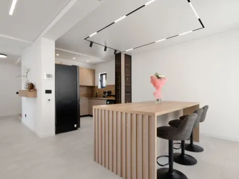 Rent, house, 350m², Tivat, Crna Gora - image 9