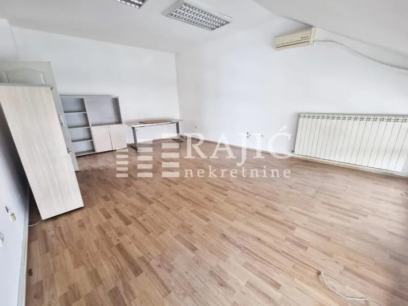 Rent, office space, 160m², Južni Bulevar, Vračar Sve Podlokacije