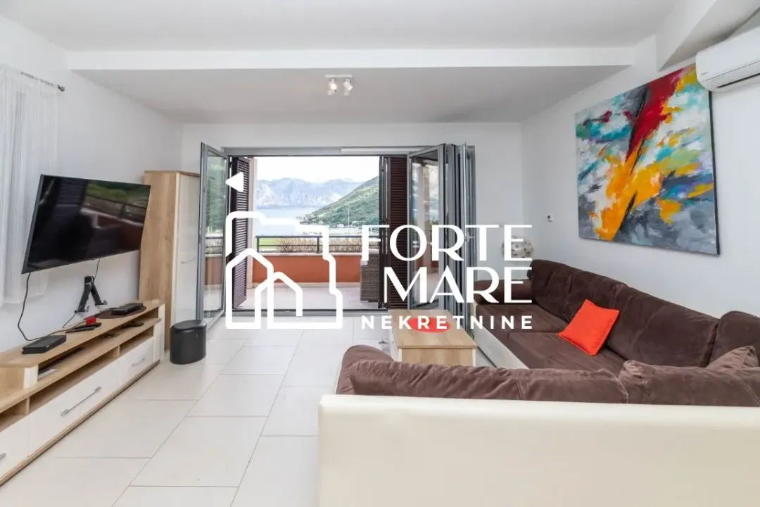 Prodaja, jednosoban stan, 61m², Morinj, Kotor