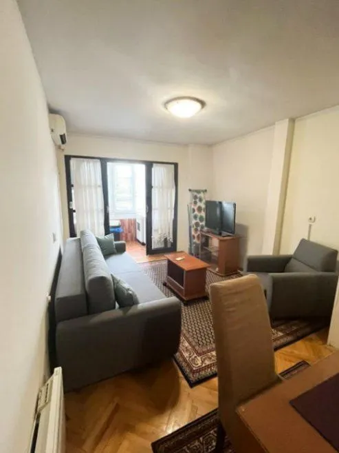 Izdavanje, dvosoban stan, 60m², Preko Morače, Podgorica