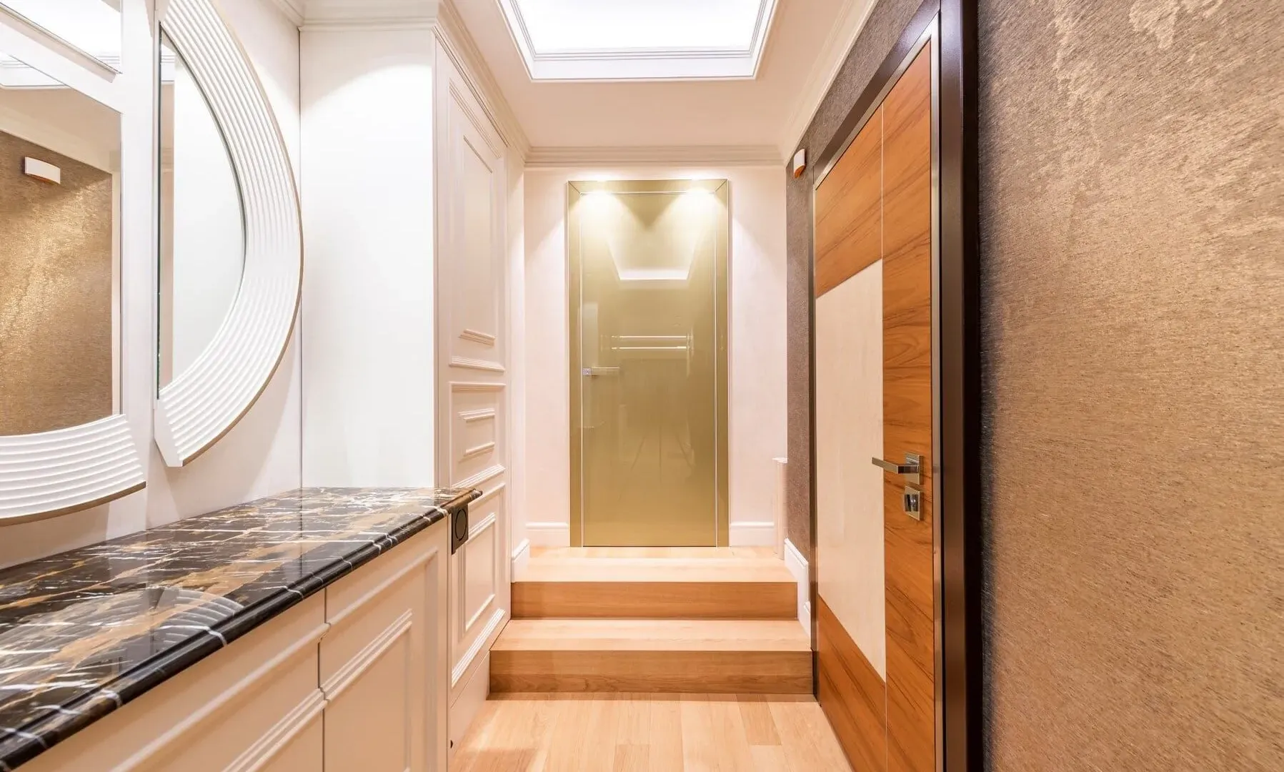 Sale, one bedroom apartment, 115m², Centar, Budva