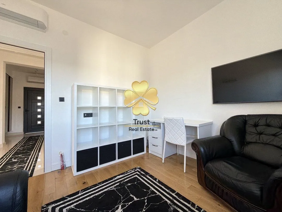 Prodaja, stan, 270m², Gornja Gorica, Podgorica